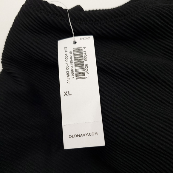 Old Navy Textured-Stripe One-Shoulder Swimsuit - Picture 9 of 9